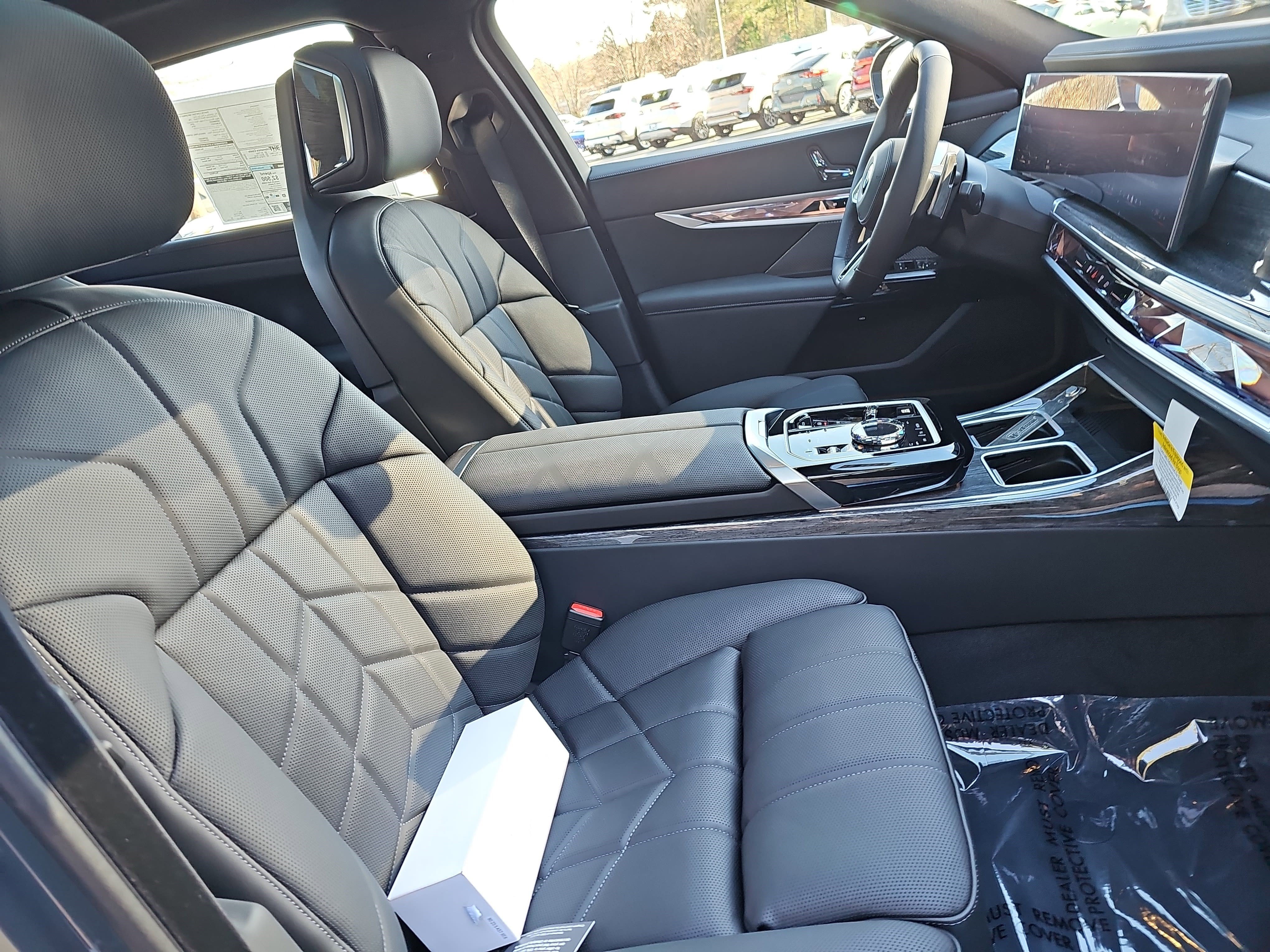 New 2026 BMW 740i image 10