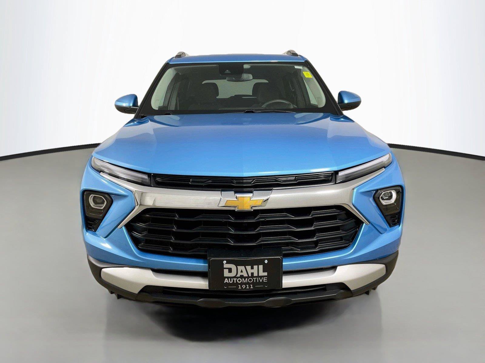 Used 2025 Chevrolet TrailBlazer LT AWD/4WD image 3