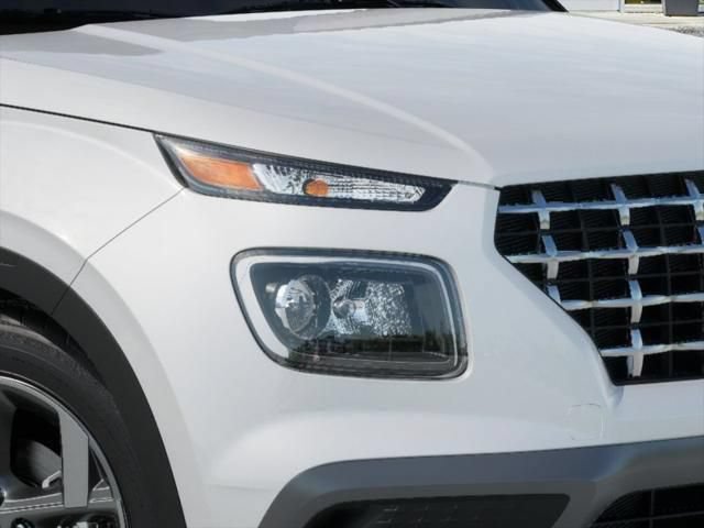 New 2026 Hyundai Venue SEL FWD image 9