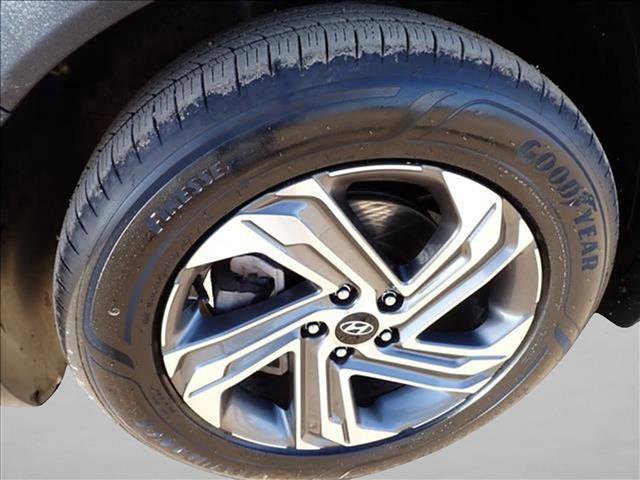 Used 2023 Hyundai Santa Fe SE image 6