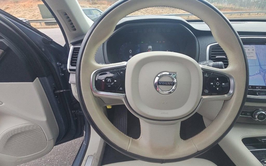 Used 2023 Volvo XC90 B6 Plus w/ Protection Package Premier image 10