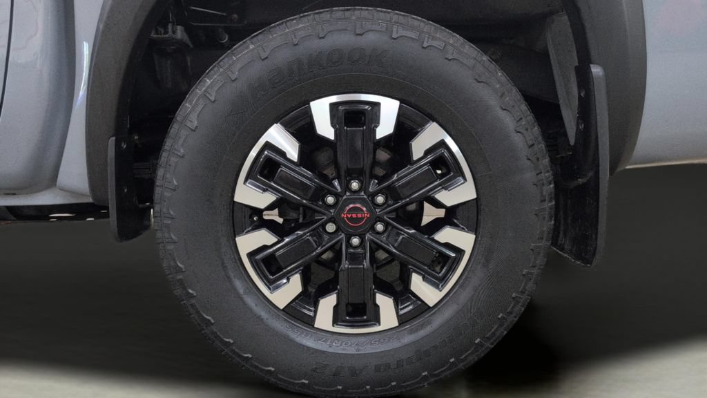 Used 2022 Nissan Frontier PRO-4X AWD/4WD image 30