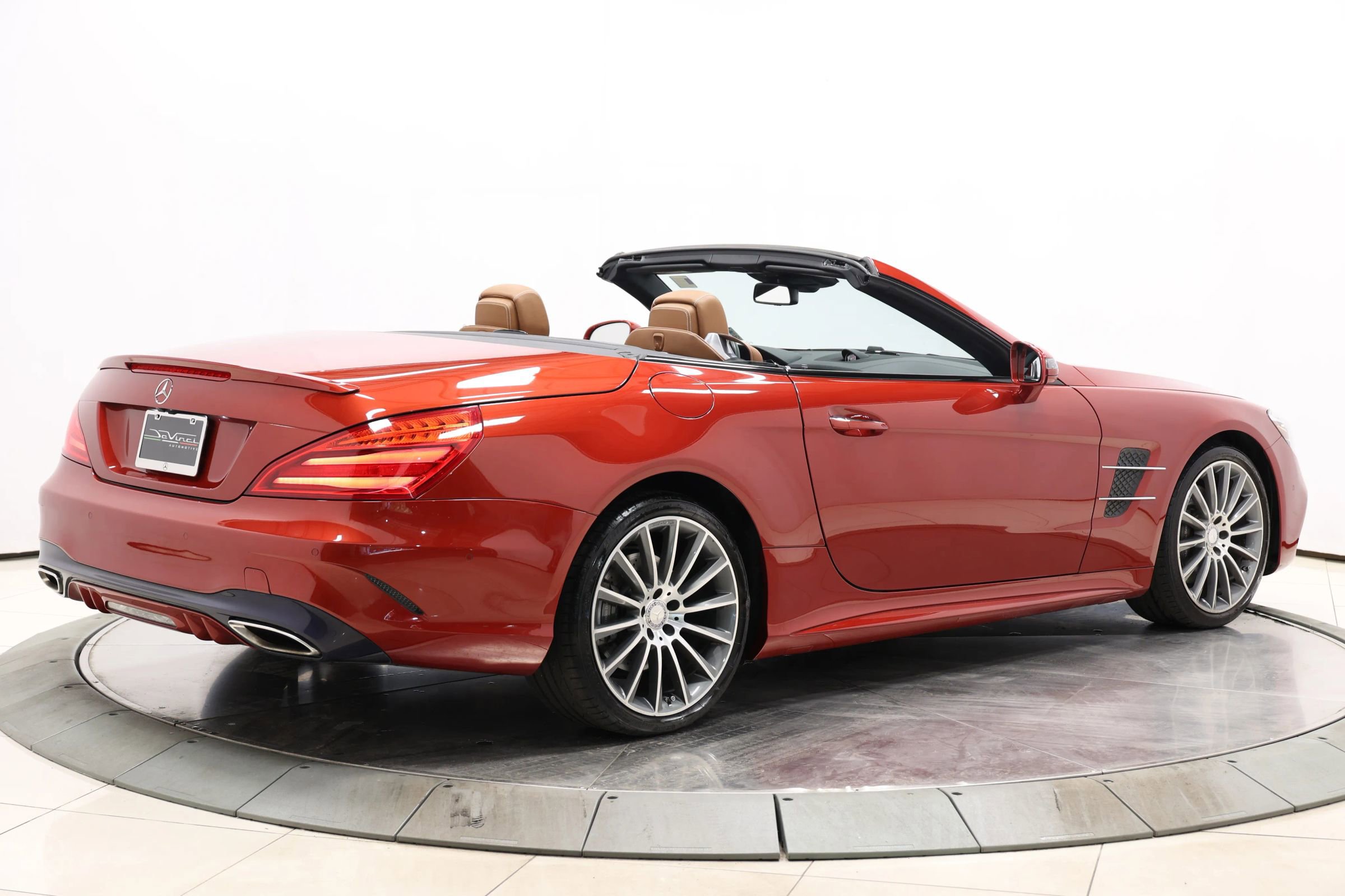 Used 2017 Mercedes-Benz SL 450 image 4