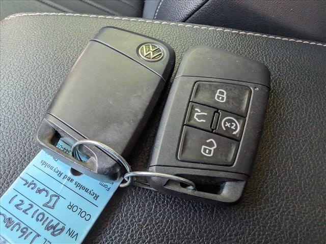Used 2023 Volkswagen Tiguan SE AWD/4WD image 40