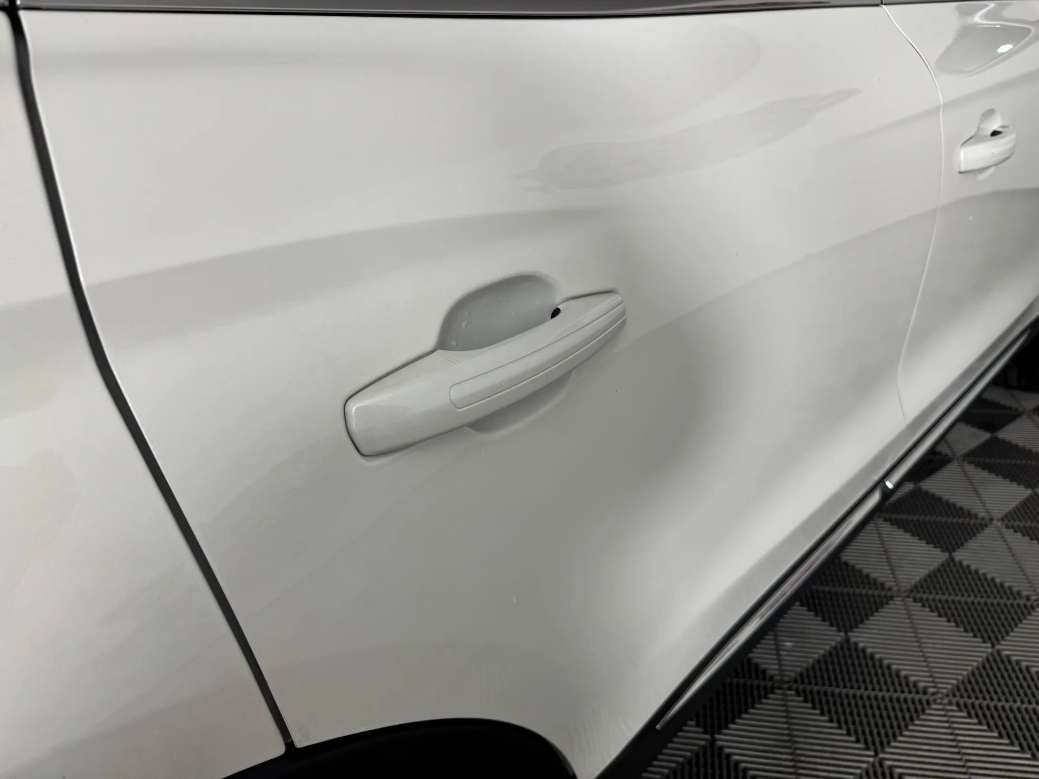 Used 2023 Lincoln Nautilus Reserve image 30