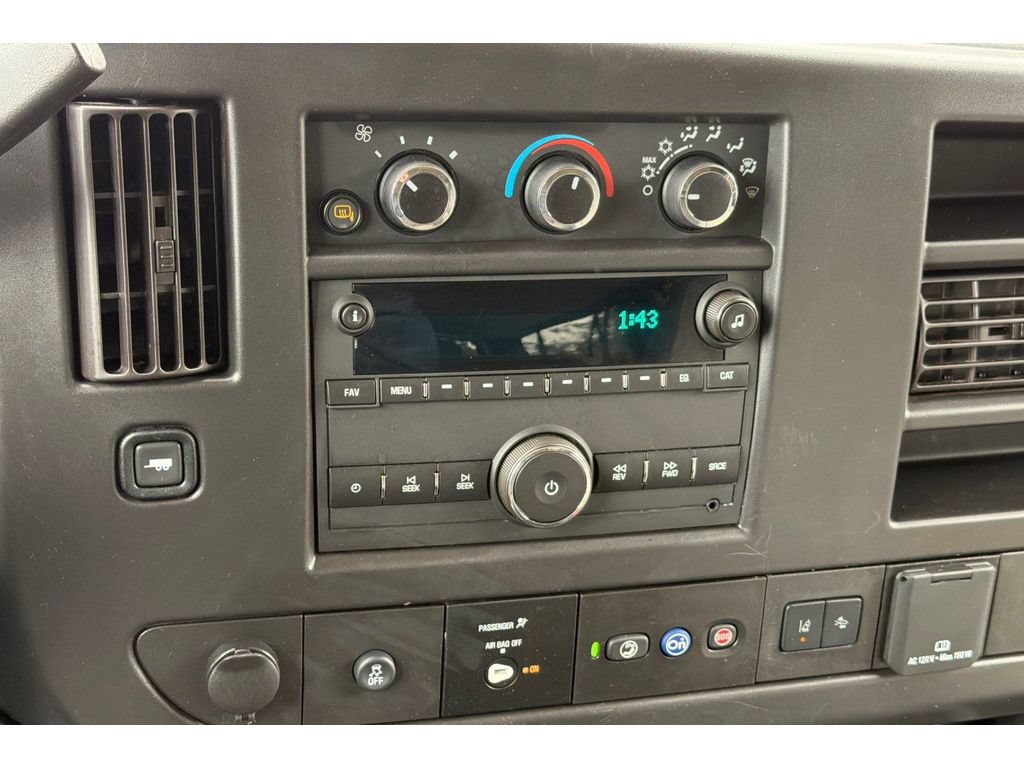 Used 2024 Chevrolet Express 3500 LT w/ LT Preferred Equipment Group RWD image 21