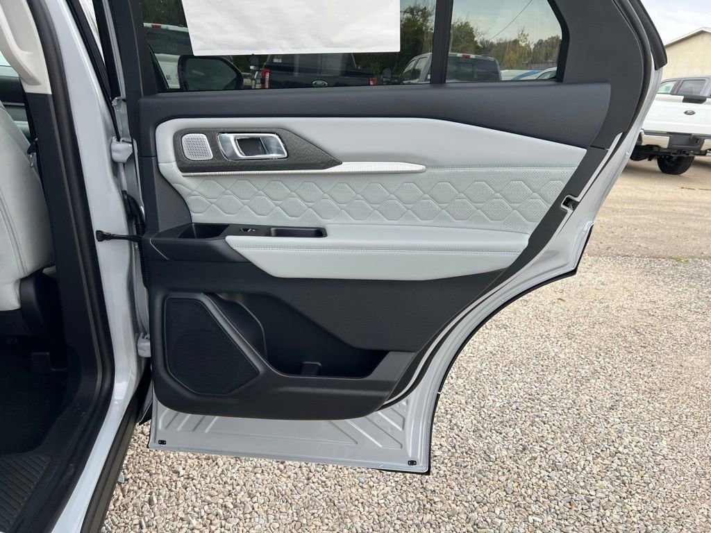 New 2026 Ford Explorer Platinum w/ LUX Leather Package image 17