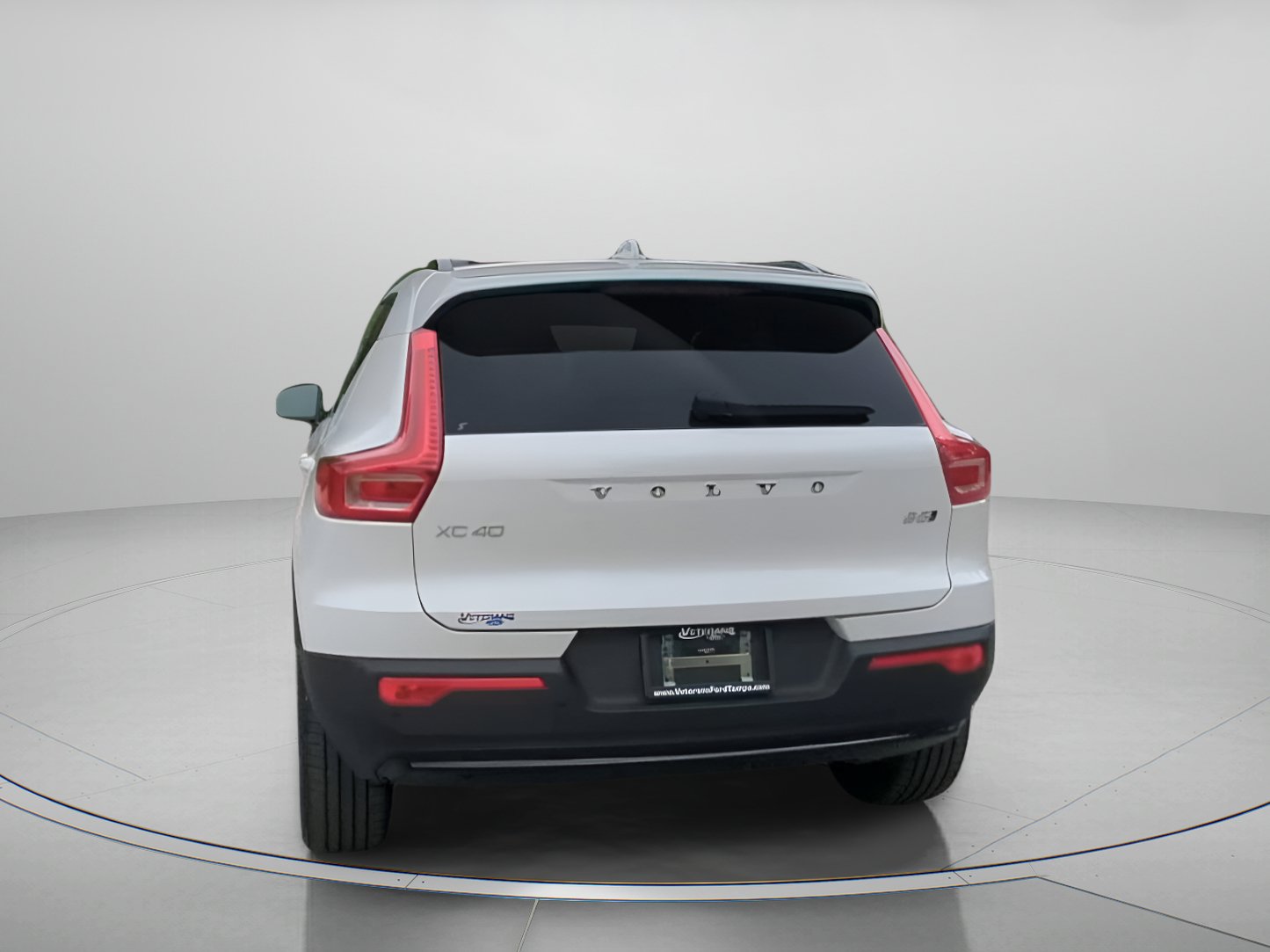 Used 2026 Volvo XC40 B5 Plus AWD/4WD image 23