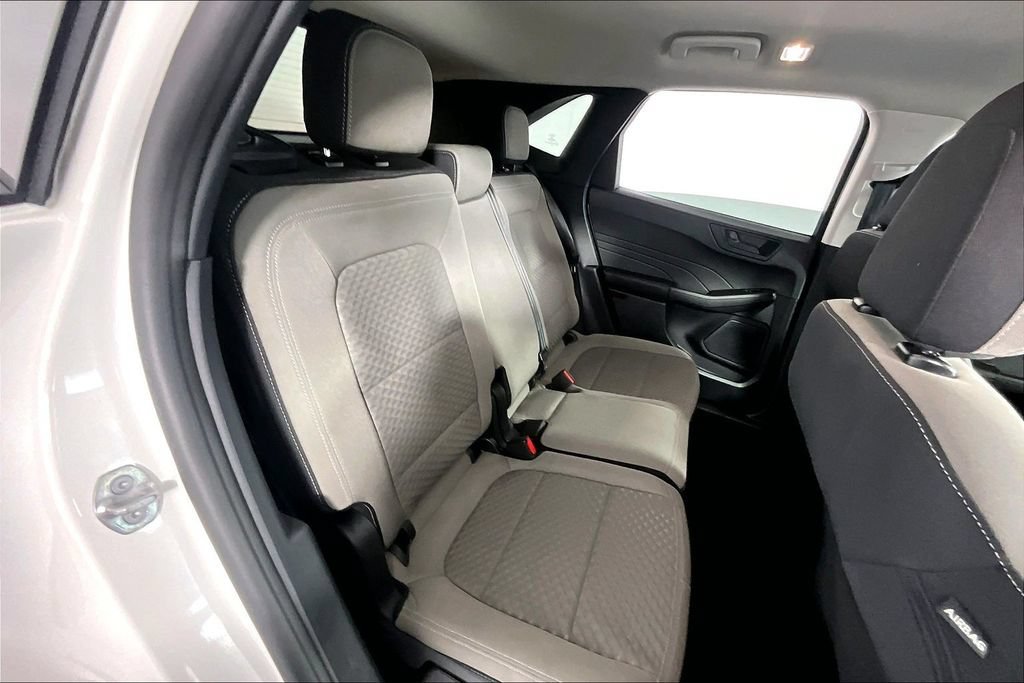 Used 2022 Ford Escape SE w/ Cold Weather Package AWD/4WD image 27