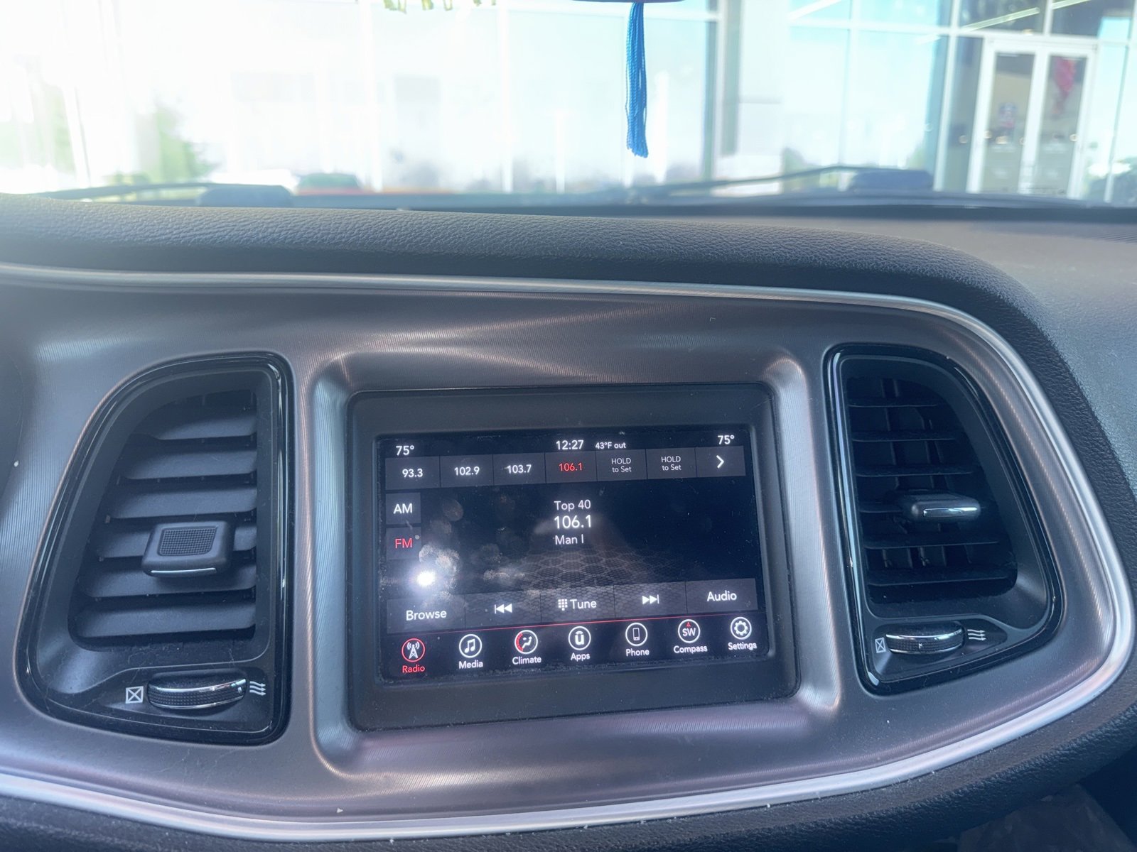 Used 2019 Dodge Challenger SXT image 8