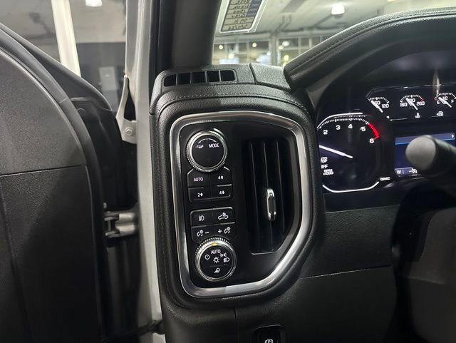 Used 2022 GMC Sierra 1500 SLT w/ SLT Premium Package AWD/4WD image 17