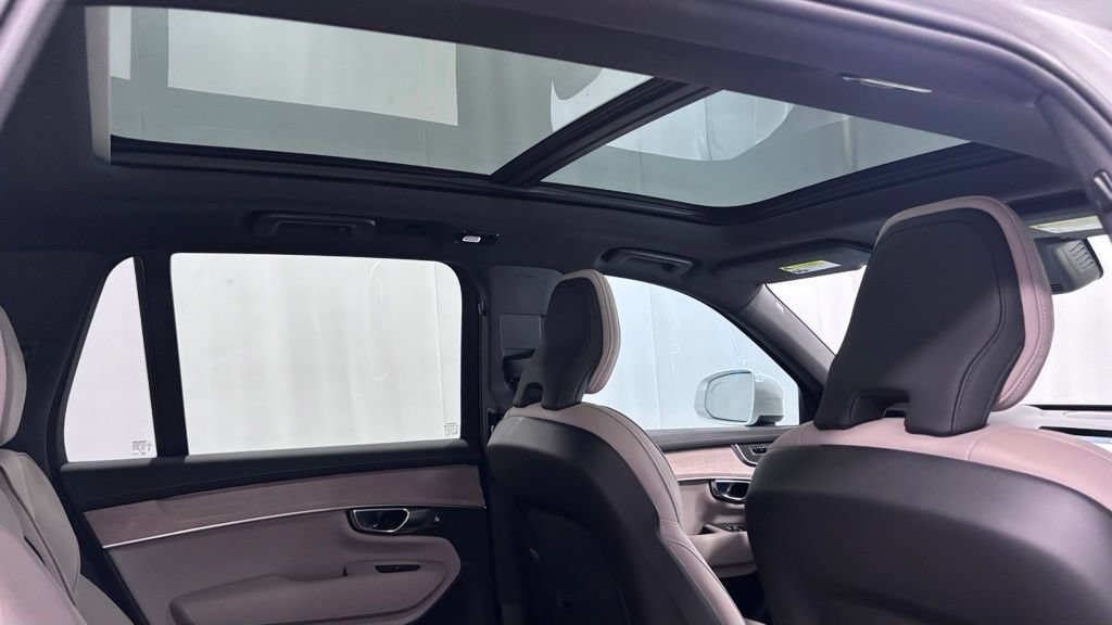 Certified 2025 Volvo XC90 B5 Core w/ Protection Package AWD/4WD image 26