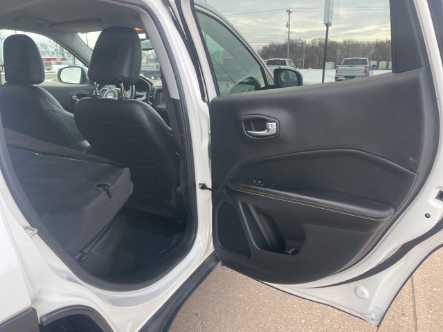 Used 2019 Jeep Compass Latitude image 41