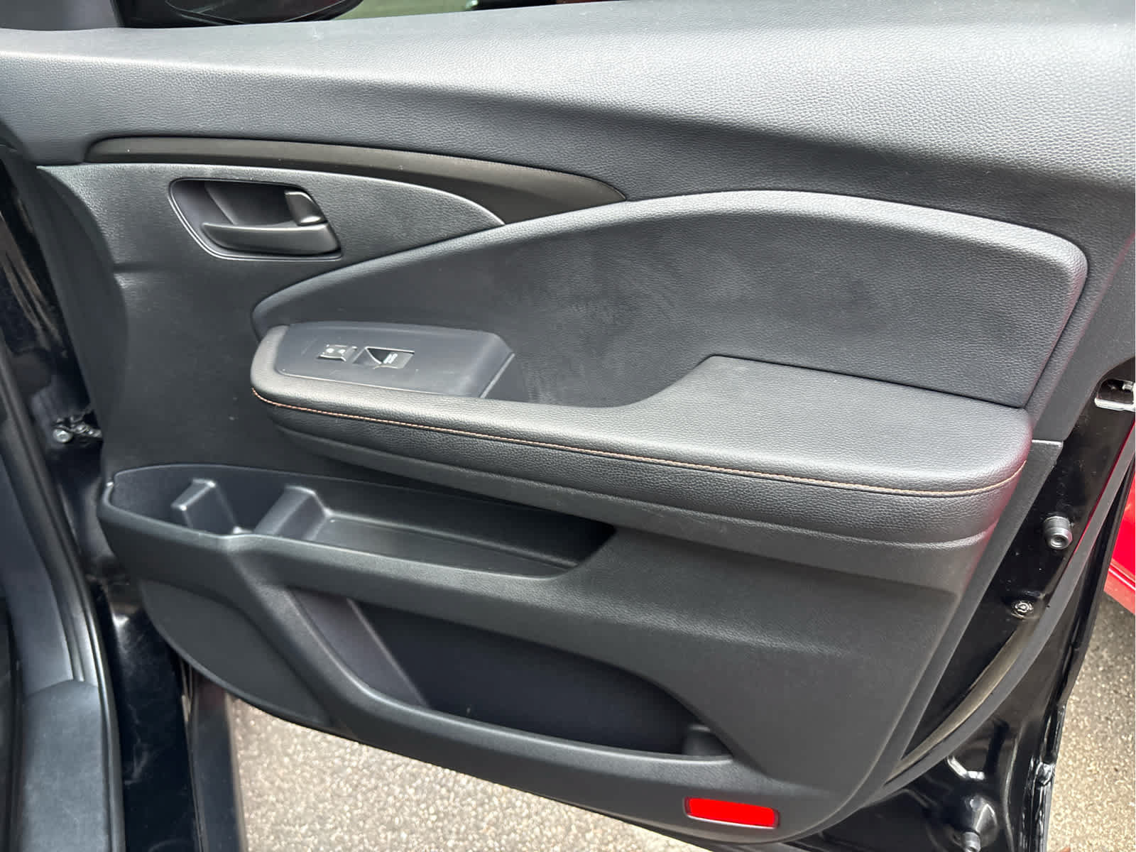 Used 2025 Honda Passport TrailSport image 28