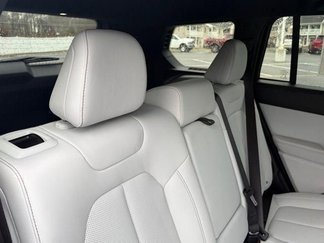 New 2026 Jeep Cherokee Limited image 31