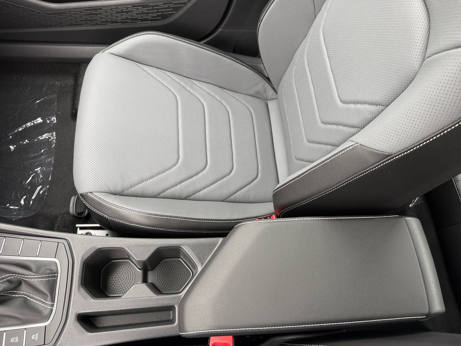 New 2027 Volkswagen Jetta SEL FWD image 14