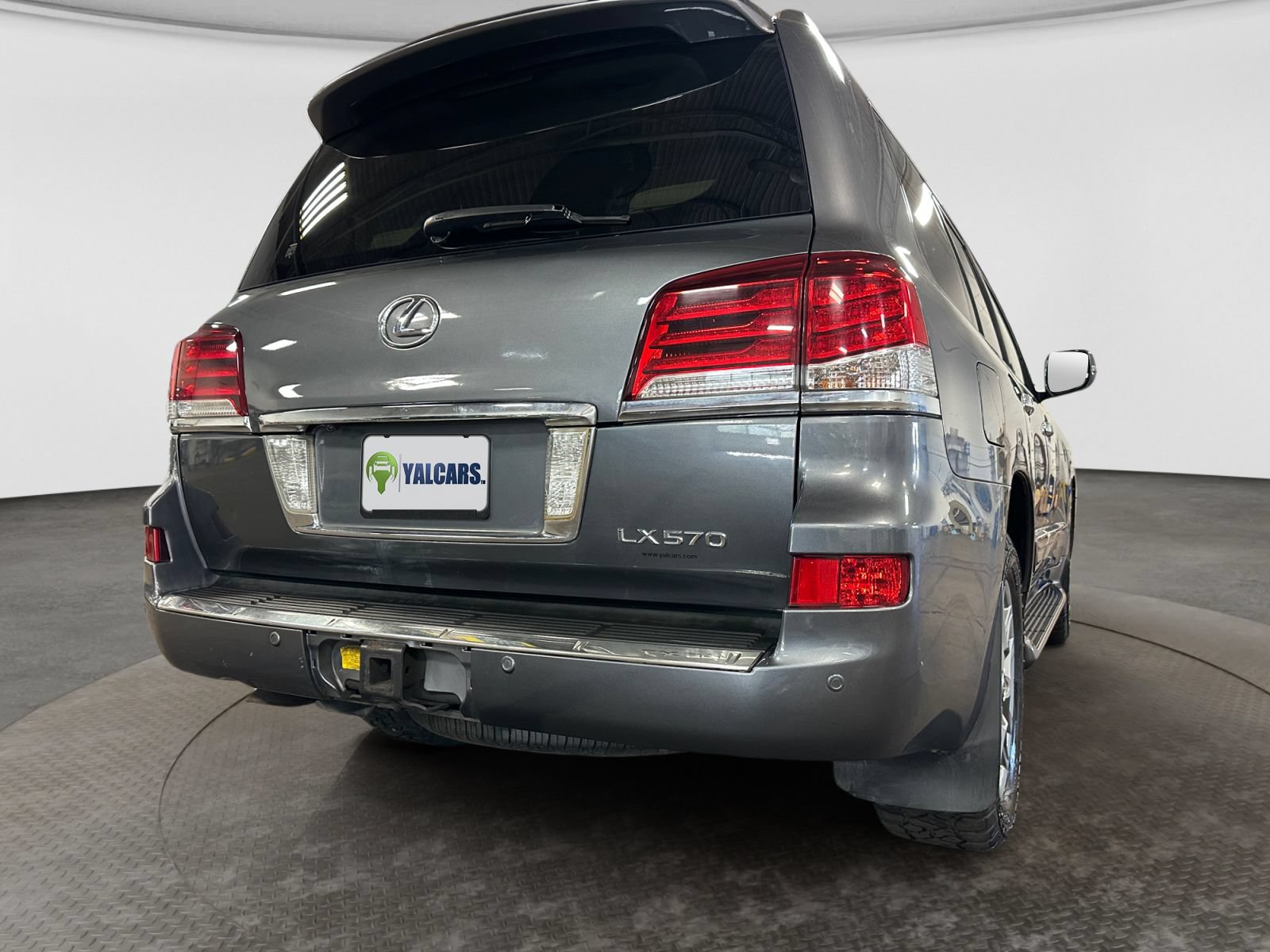 Used 2013 Lexus LX 570 4WD w/ Luxury Pkg image 10