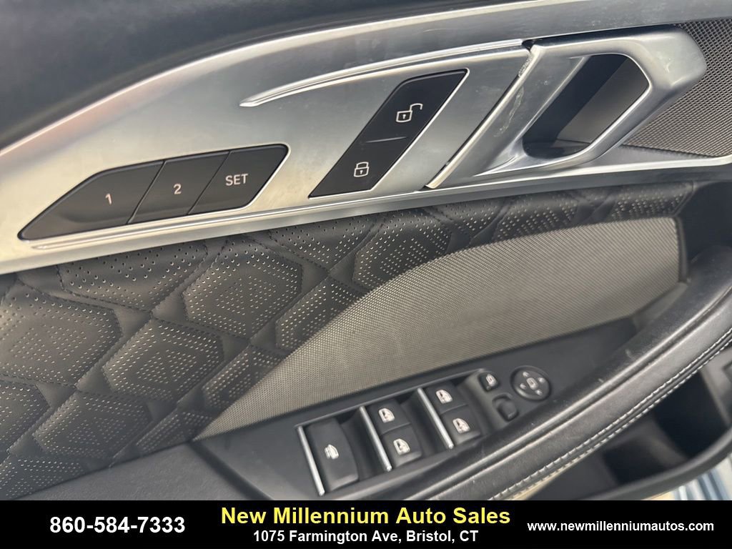 Used 2022 BMW M8 Competition w/ M Driver's Package AWD/4WD image 11