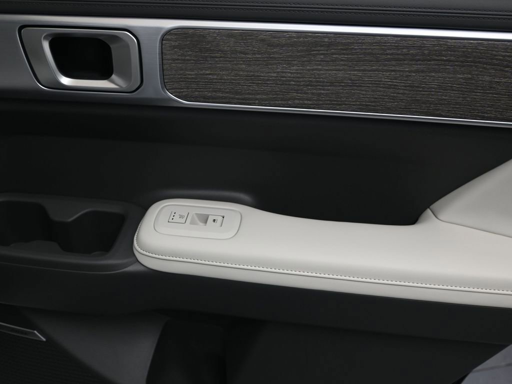 Used 2025 Hyundai Santa Fe Calligraphy image 13