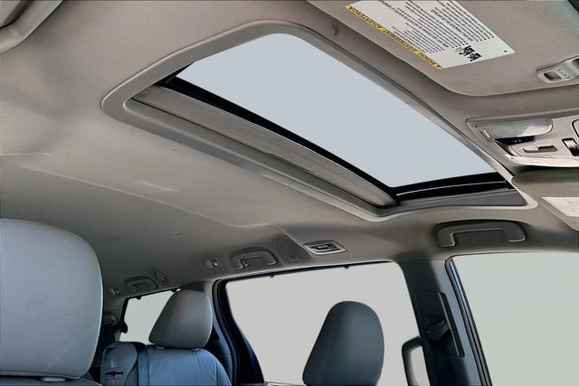 Used 2015 Toyota Sienna XLE w/ XLE Navigation Package image 25