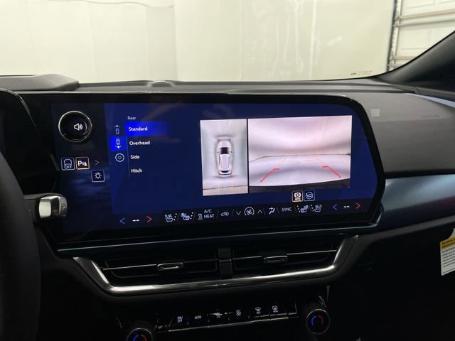 New 2026 Chevrolet Equinox EV LT image 31