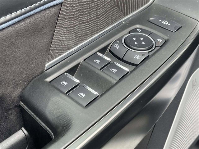 Certified 2025 Ford F350 Platinum w/ FX4 Off-Road Package image 15