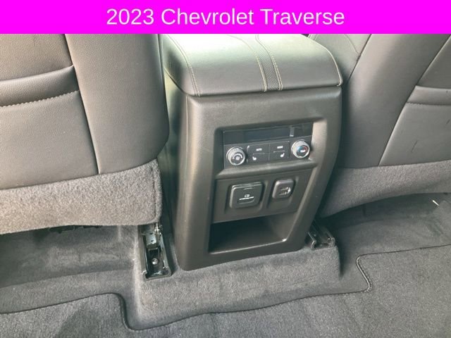 Used 2023 Chevrolet Traverse Premier image 21