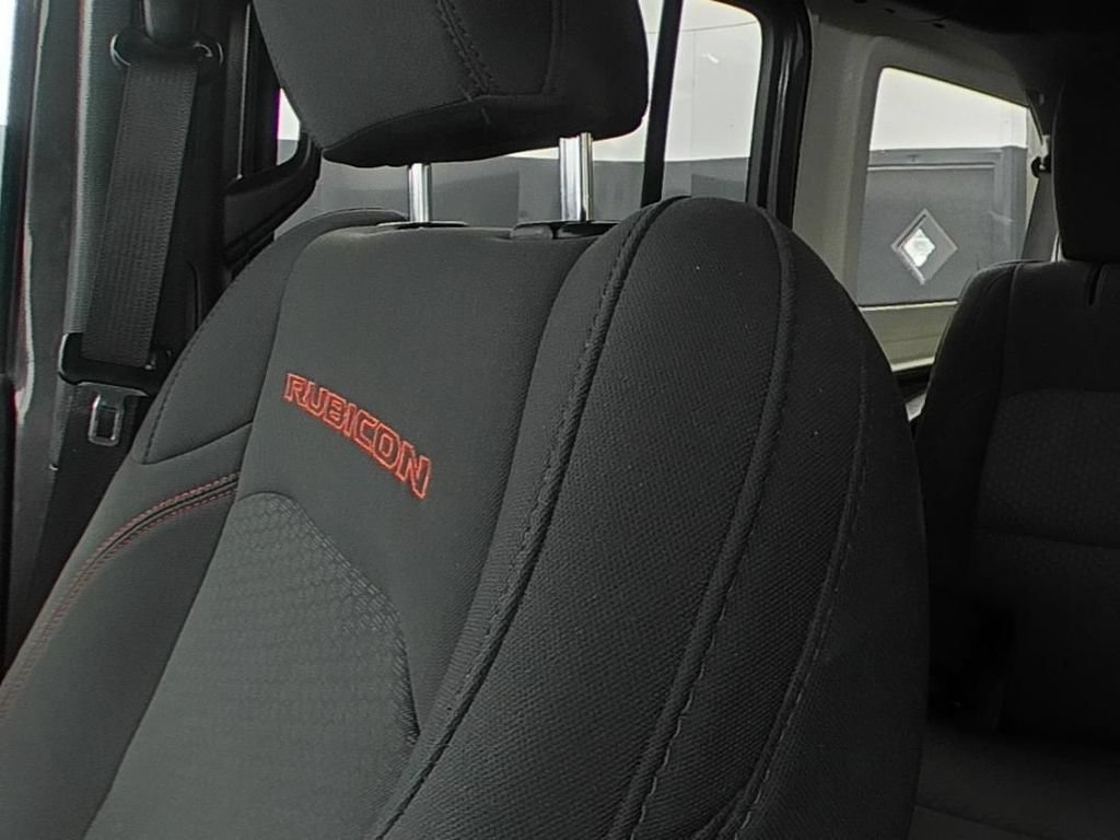 Used 2019 Jeep Wrangler Unlimited Rubicon w/ LED Lighting Group AWD/4WD image 9