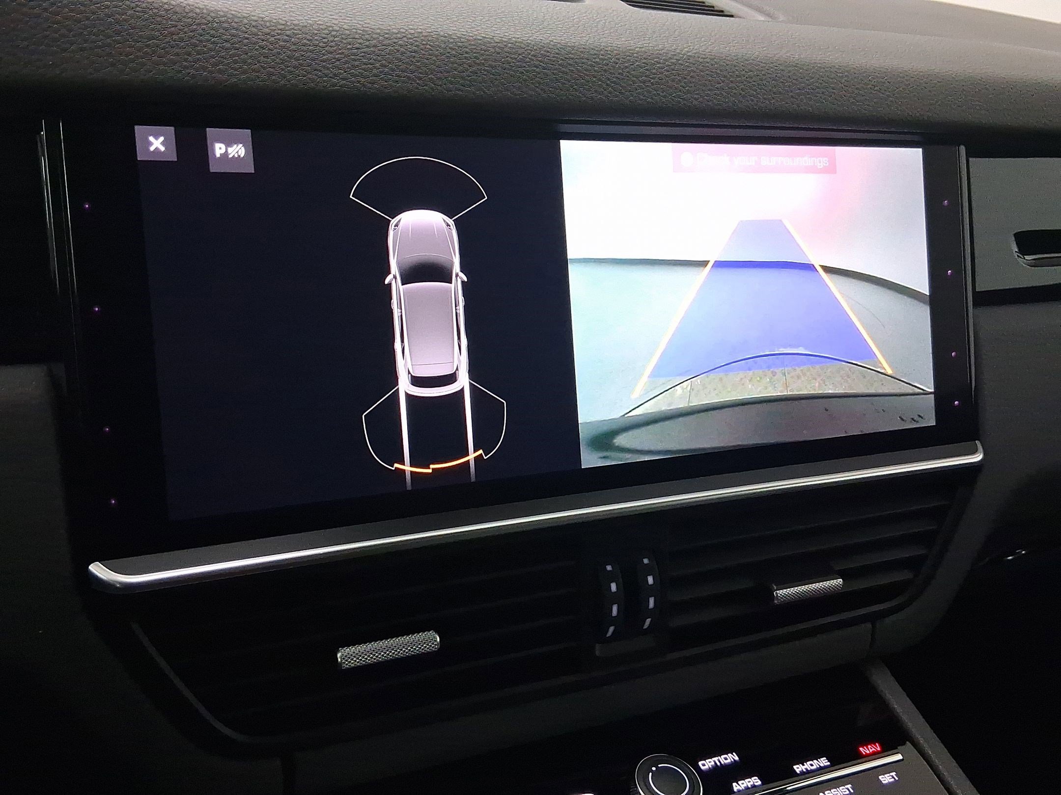 Used 2021 Porsche Cayenne image 23