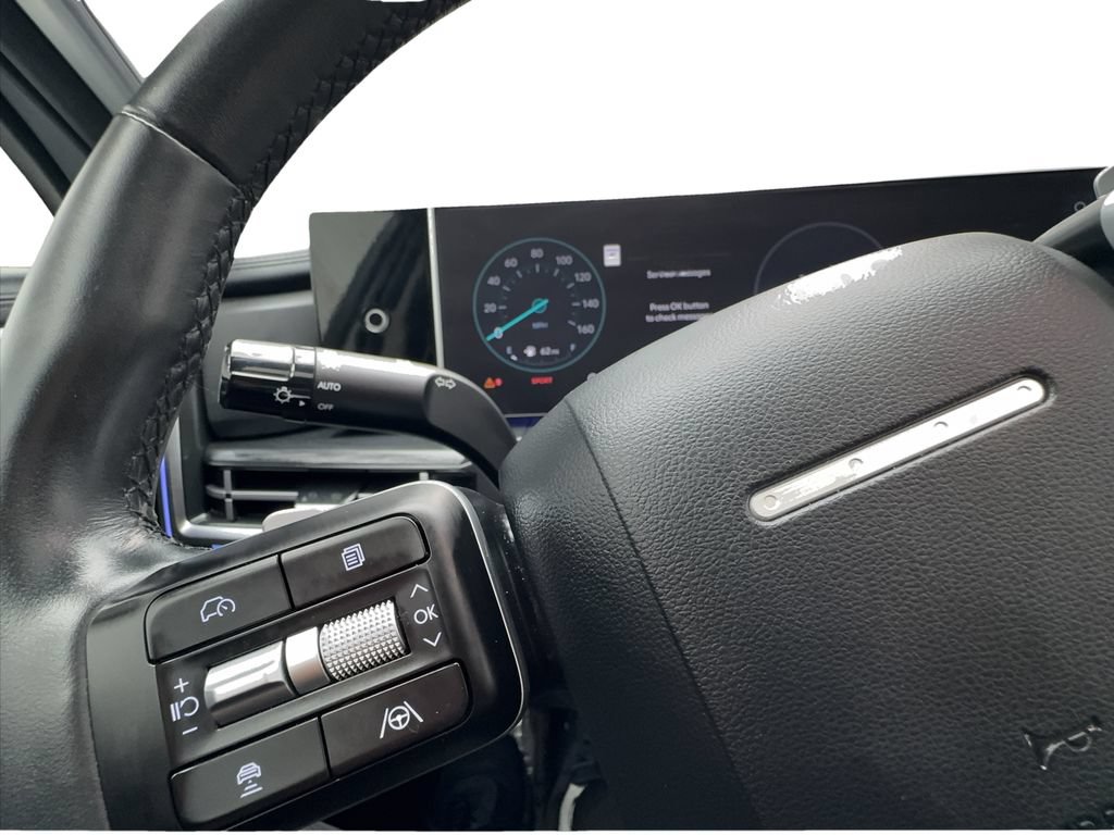 Used 2025 Hyundai Santa Fe Limited FWD image 46