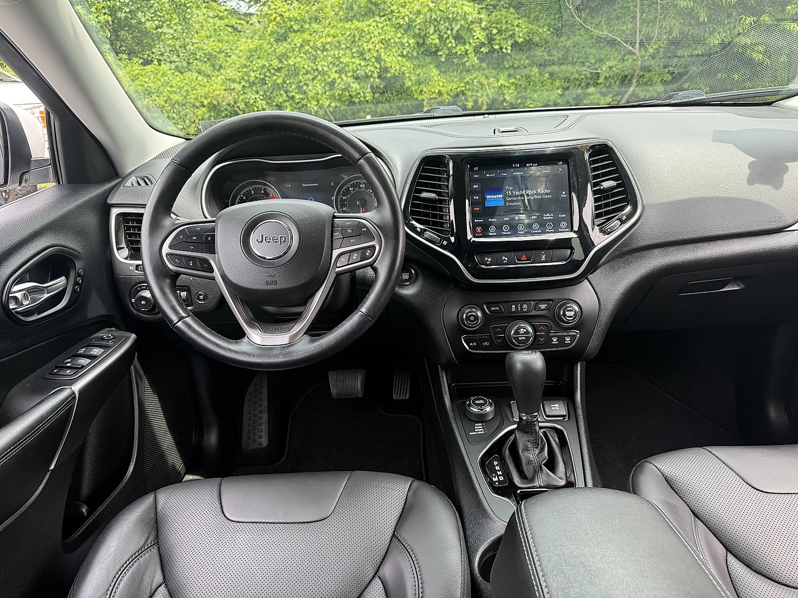 Used 2021 Jeep Cherokee Limited AWD/4WD image 14