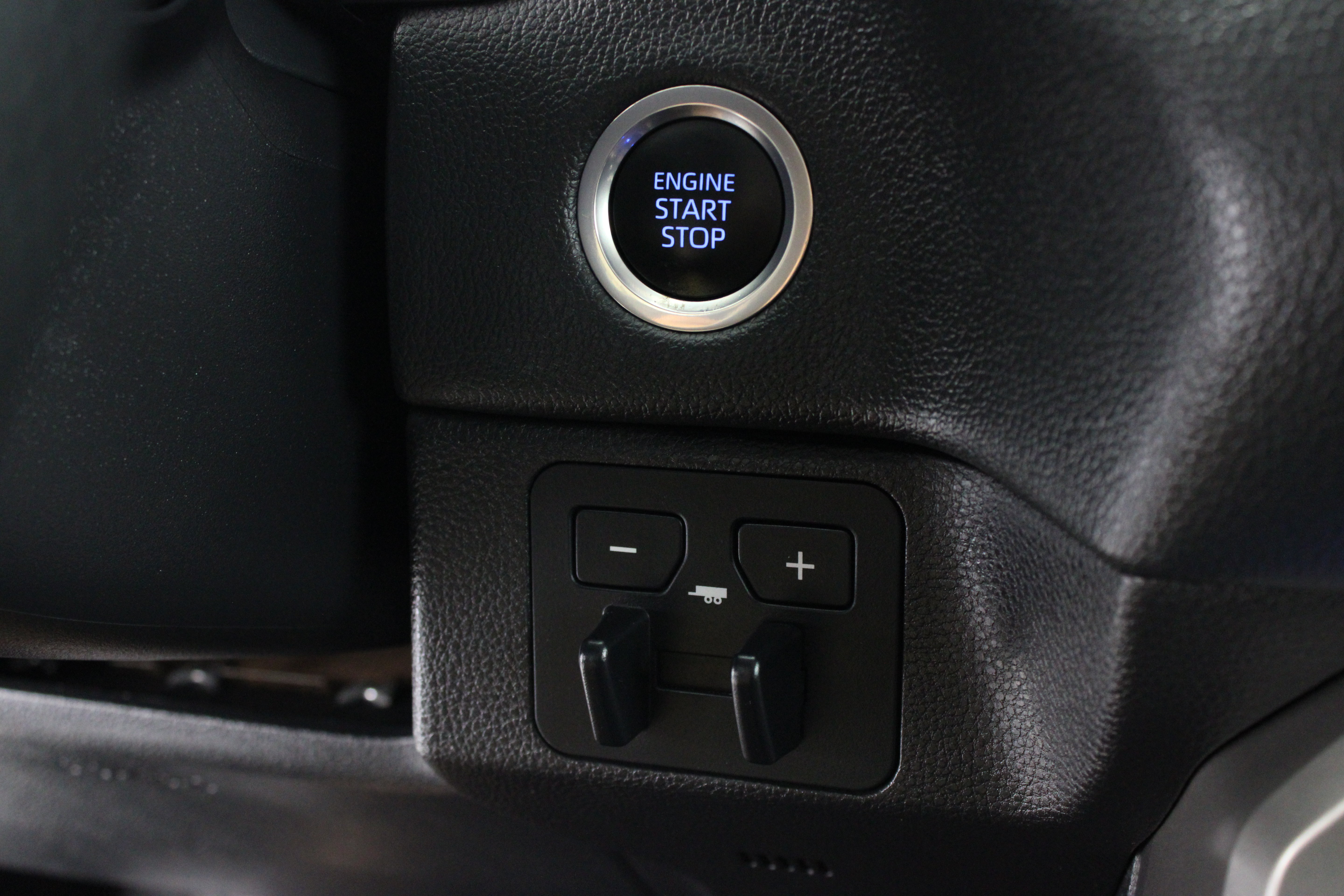 Used 2024 Toyota Tundra Limited RWD image 19