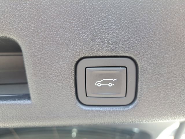 Used 2025 GMC Acadia Elevation FWD image 15