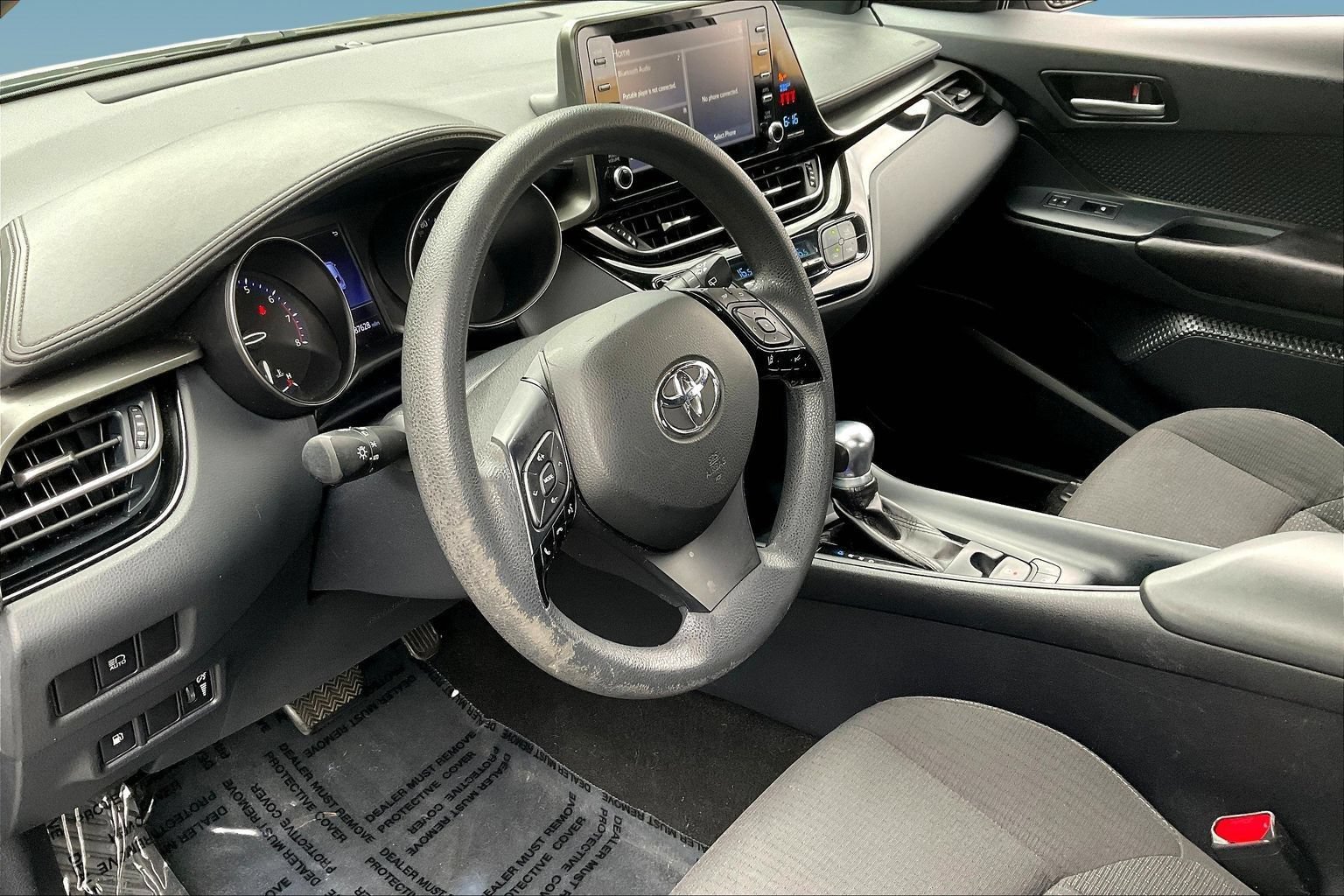 Used 2019 Toyota C-HR LE FWD image 16