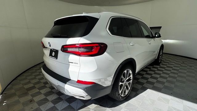Used 2023 BMW X5 xDrive40i w/ Premium Package image 7