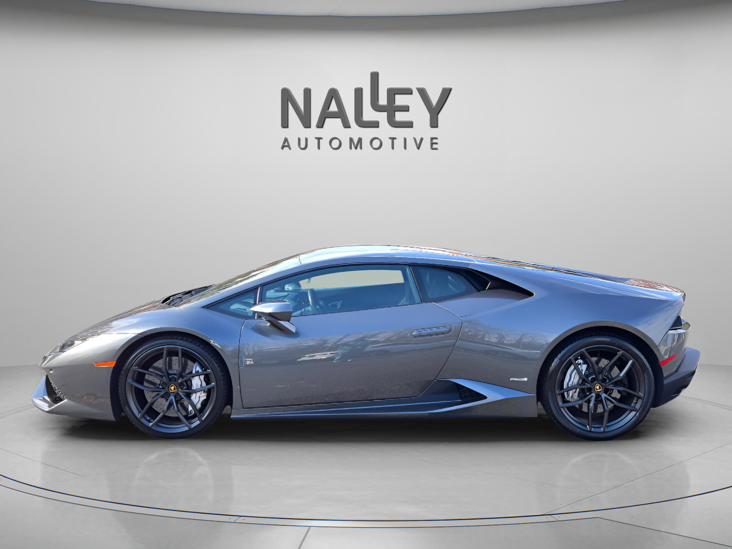 Used 2015 Lamborghini Huracan LP 610-4 image 2