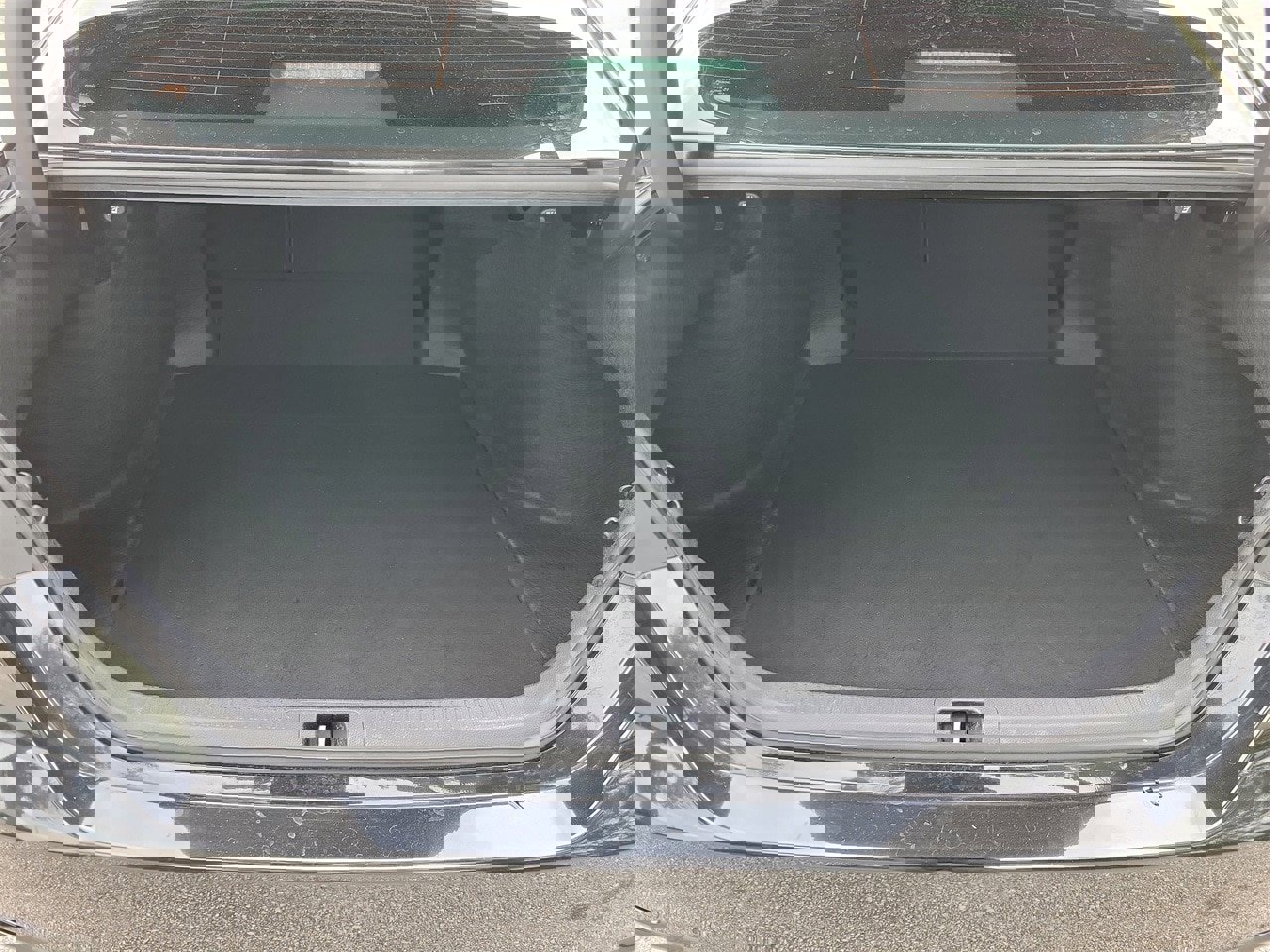 Used 2024 Toyota Camry SE image 8