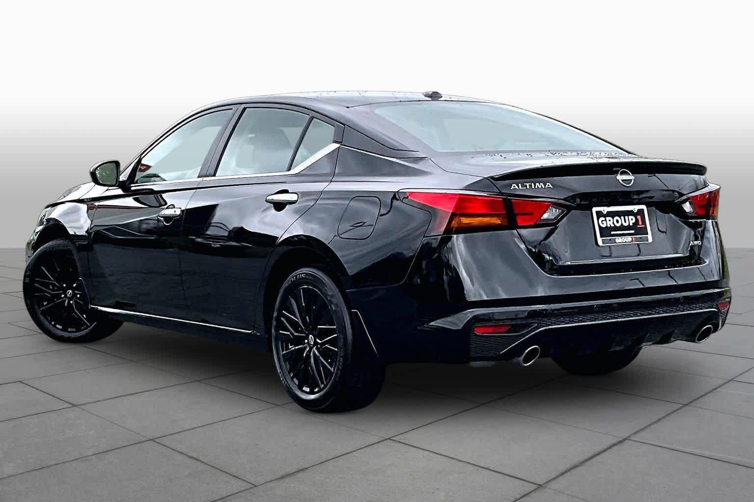 Used 2025 Nissan Altima 2.5 SV w/ SV Special Edition Package AWD/4WD image 11