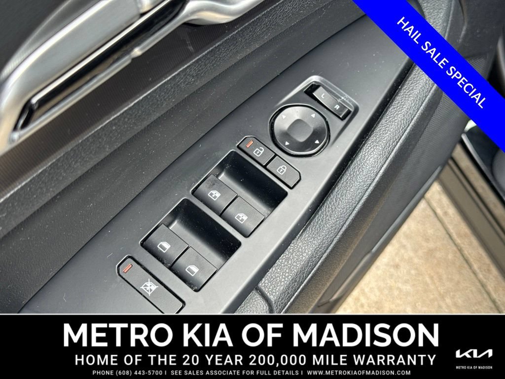 Used 2026 Kia Sportage EX FWD image 11