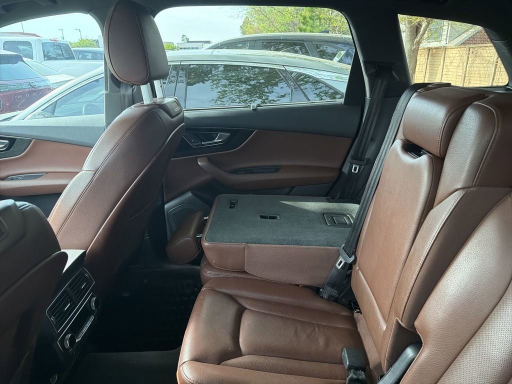 Used 2018 Audi Q7 3.0T Prestige w/ Prestige Package image 9