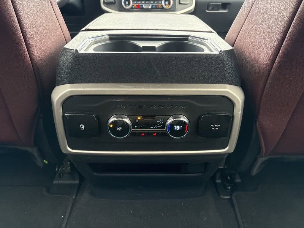 Used 2024 Ford Expedition Limited image 17