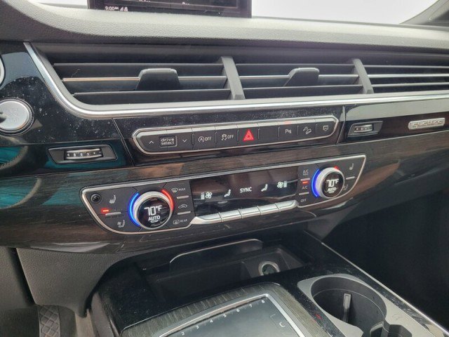 Used 2018 Audi Q7 3.0T Prestige w/ Prestige Package image 24