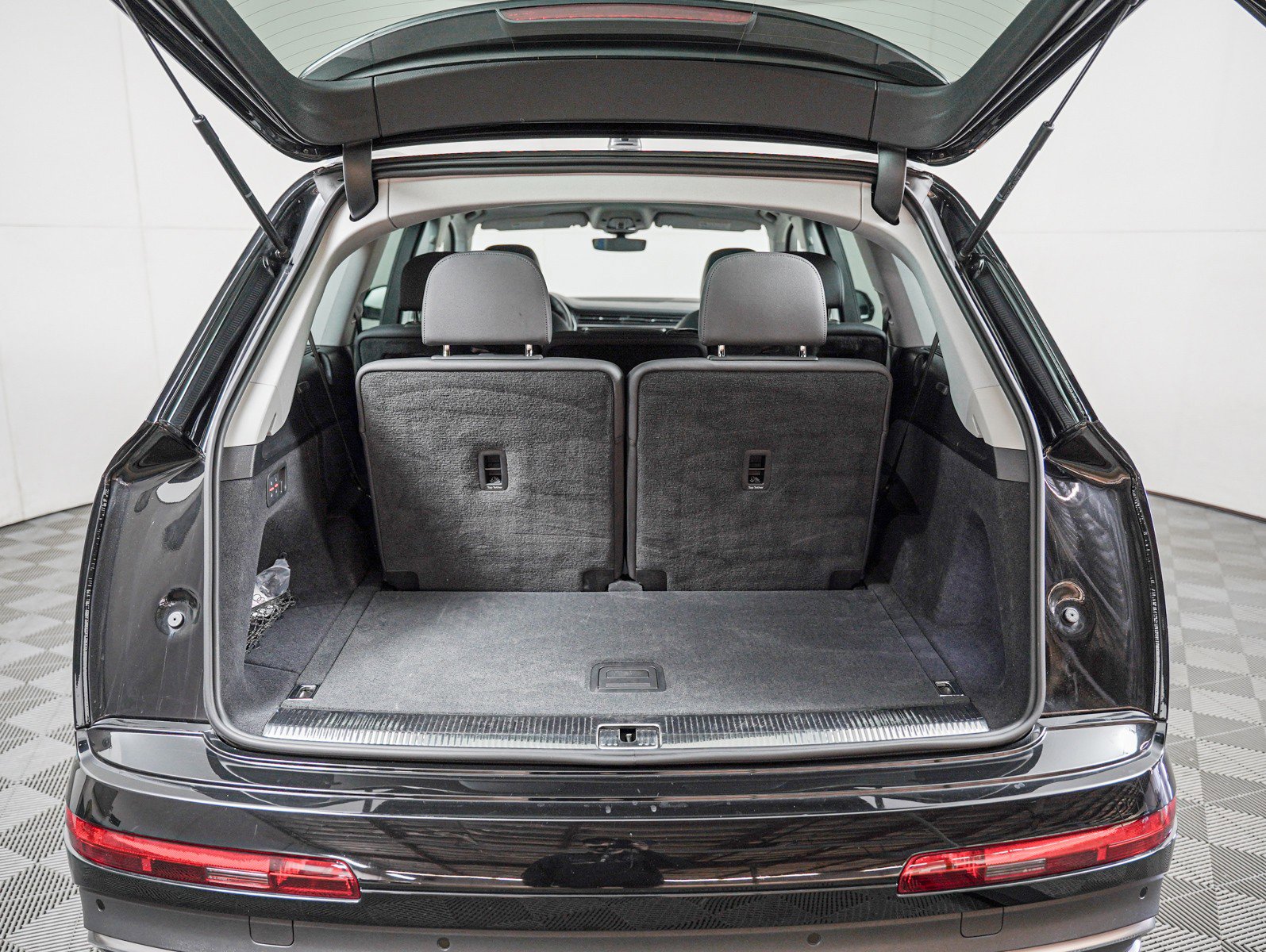 Used 2023 Audi Q7 3.0T Premium Plus w/ Premium Plus Package image 5