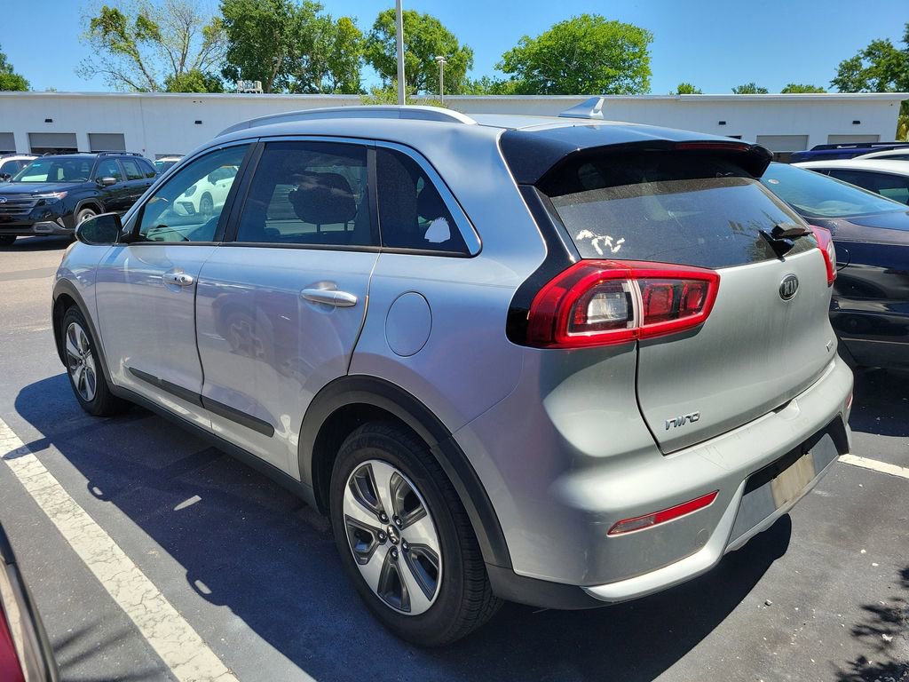 Used 2017 Kia Niro LX FWD image 4