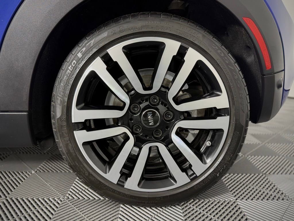 Used 2021 MINI Cooper S w/ Premium Package image 15