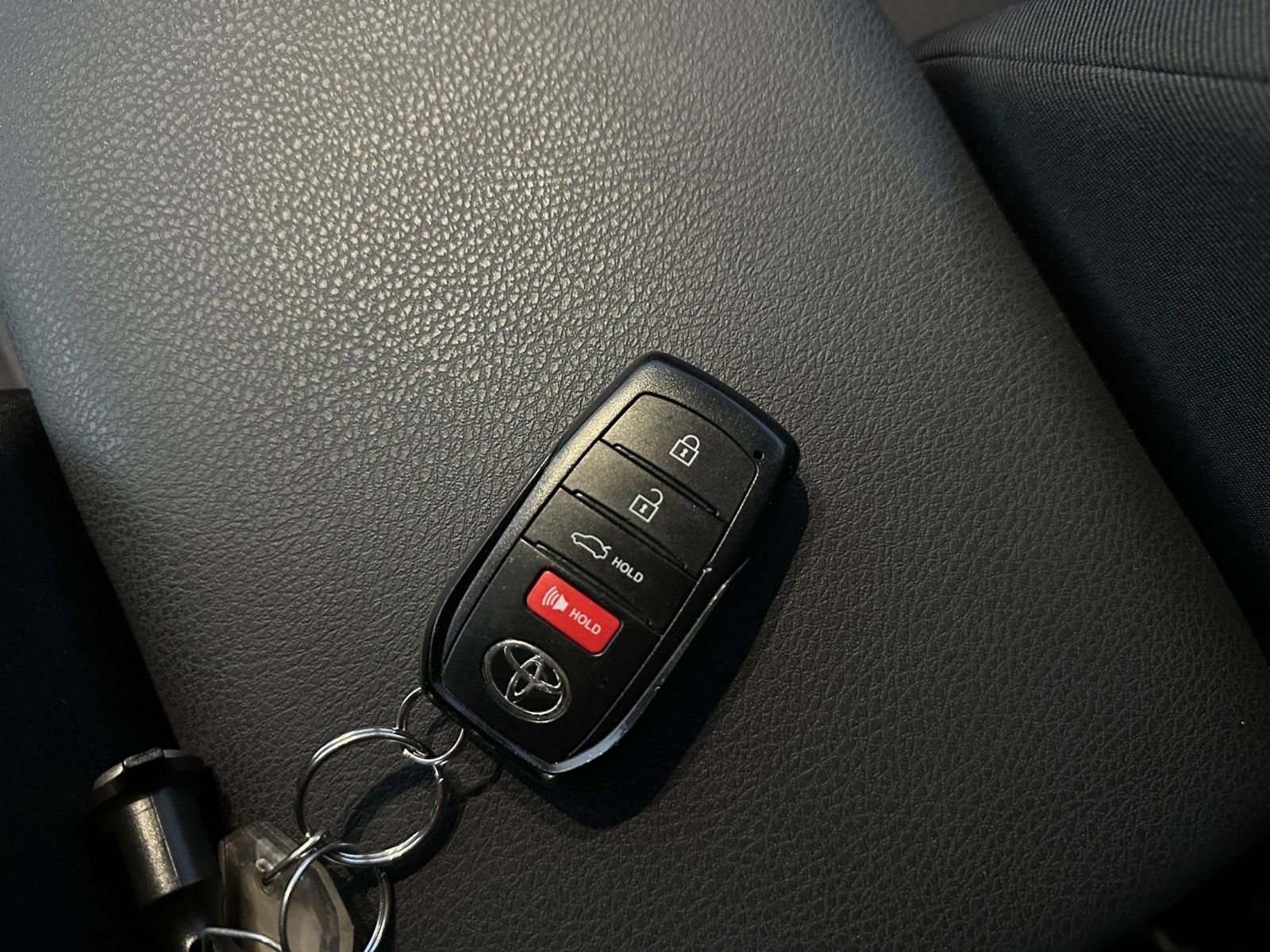 Used 2025 Toyota Camry LE image 22