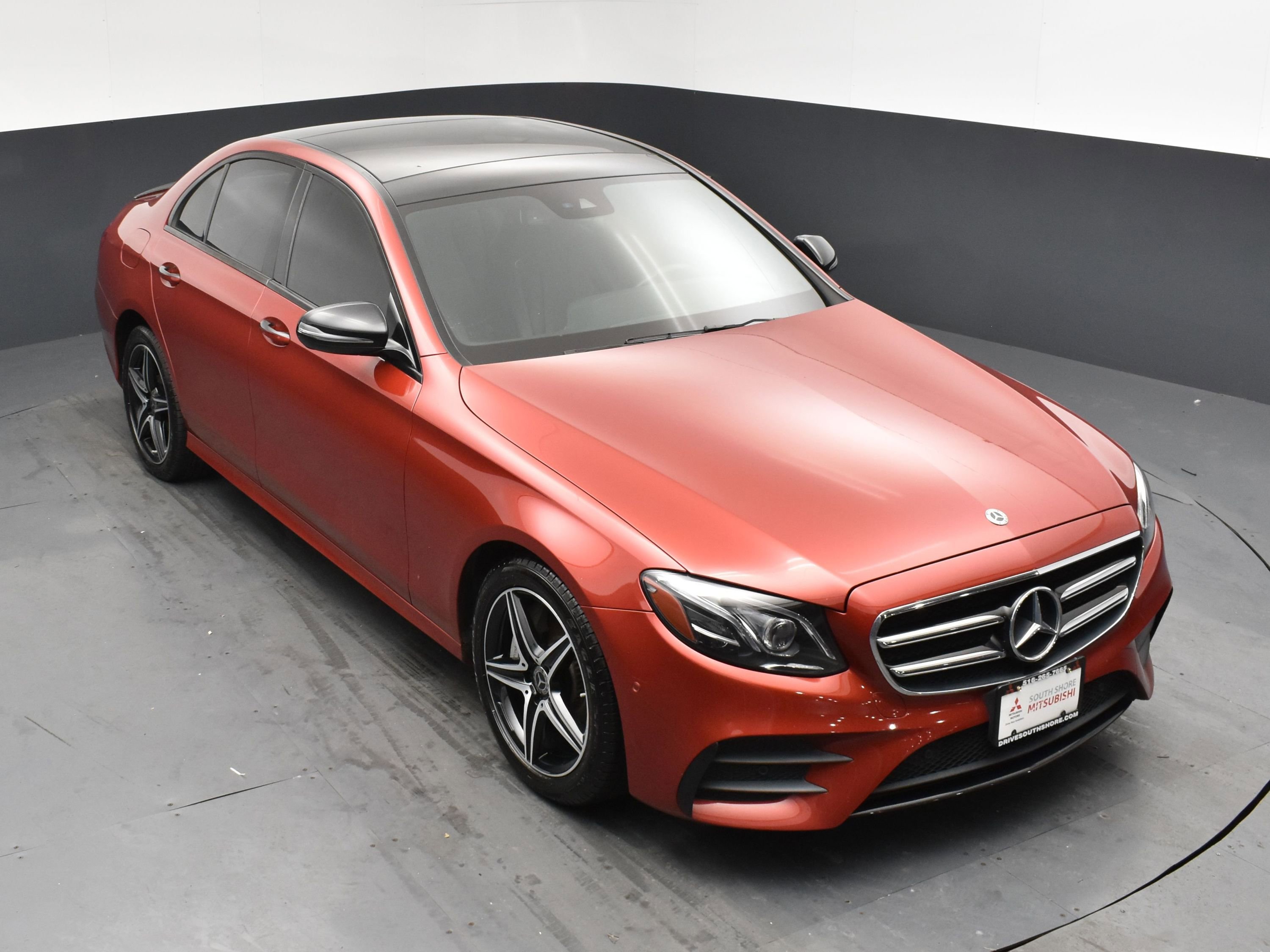 Used 2018 Mercedes-Benz E 300 4MATIC w/ Premium 2 Package image 17