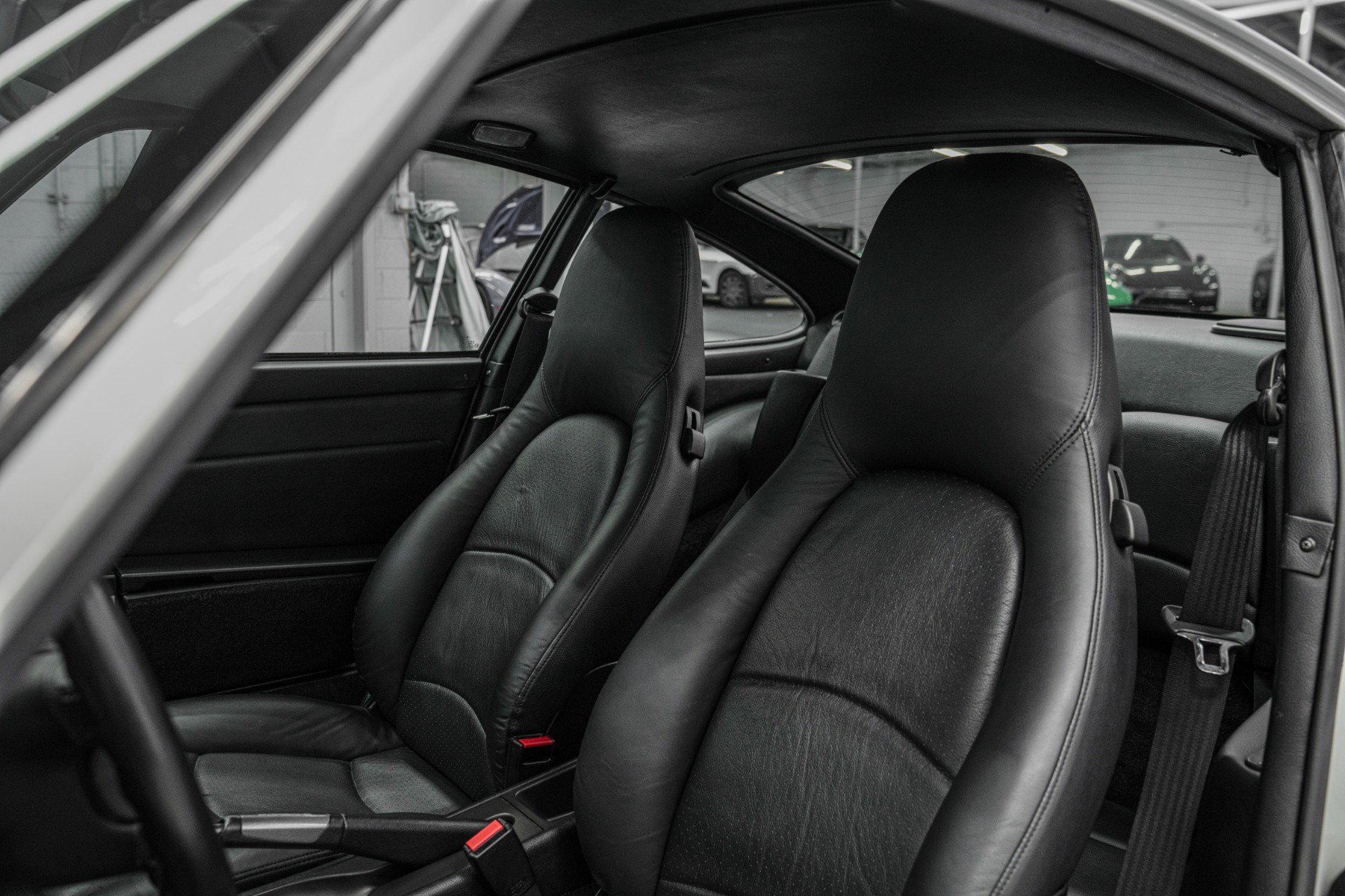 Used 1998 Porsche 911 GT3 RS image 21