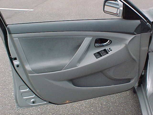 Used 2009 Toyota Camry LE FWD image 22
