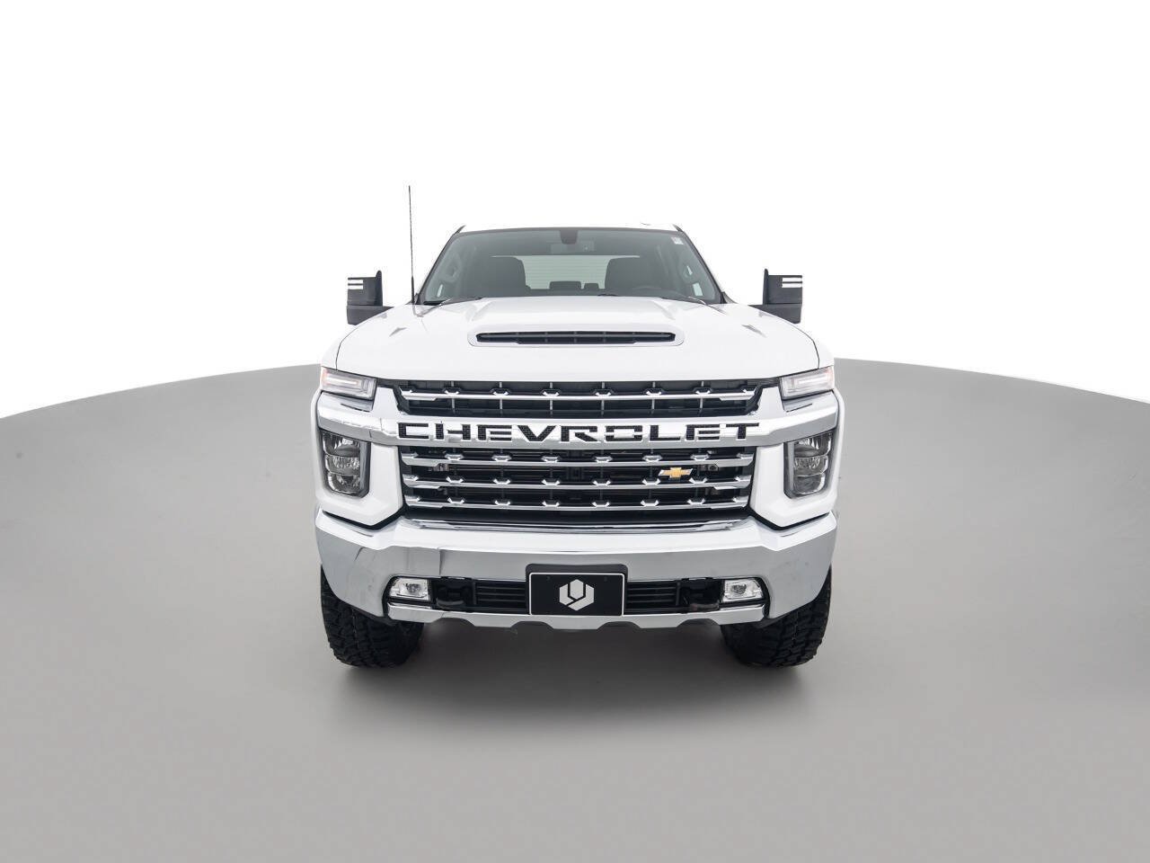 Used 2021 Chevrolet Silverado 2500 LTZ AWD/4WD image 2